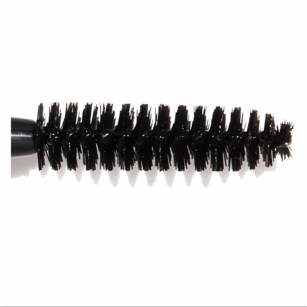 New Sealed in Package elf Mascara Jet Black Volumizing Defining .19 fl oz